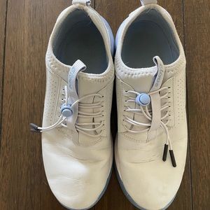Clove nursing shoes, like new. Gray with periwinkle soles